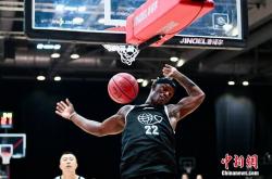 开云体育网页版入口-篮球明星出席慈善赛活动，为社会贡献力量的简单介绍