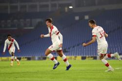 开云体育app下载地址-南安普敦客场惊险逆转，球队暂时回暖士气的简单介绍