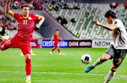 开云体育注册-黄队成功逆转，赢得比赛的胜利