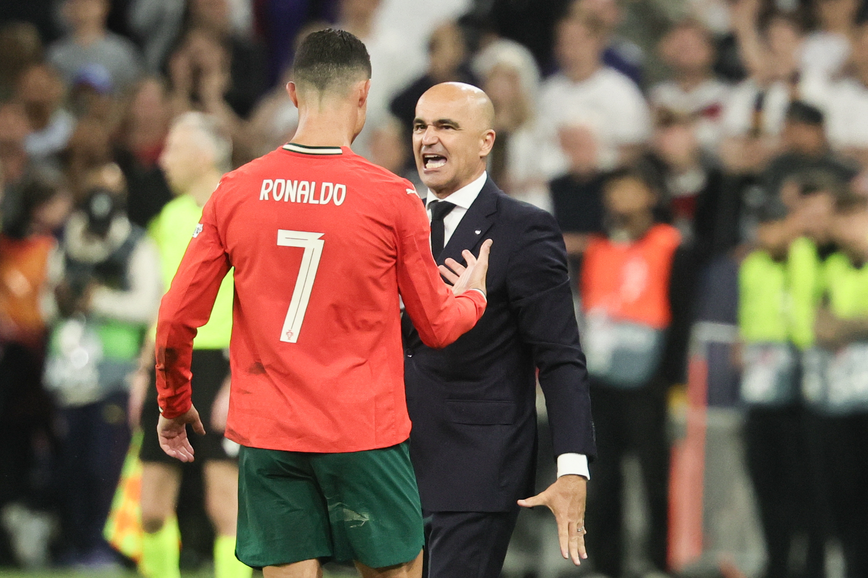 葡萄牙大逆转晋级欧国联四强，荷兰队惨遭淘汰的简单介绍