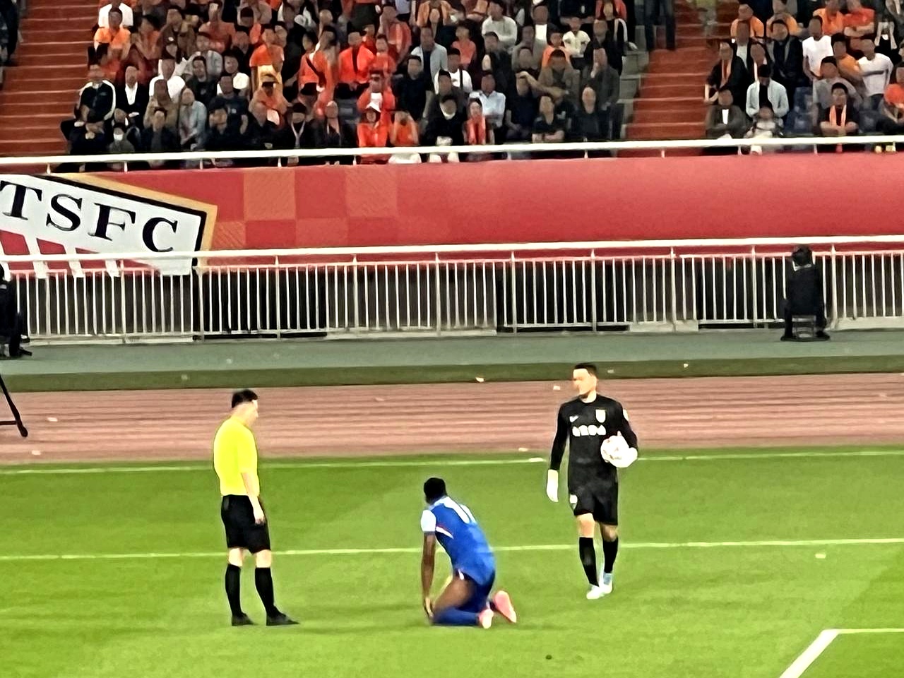 申花客场逼平鲁能,保持不败 申花客场逼平鲁能,保持不败