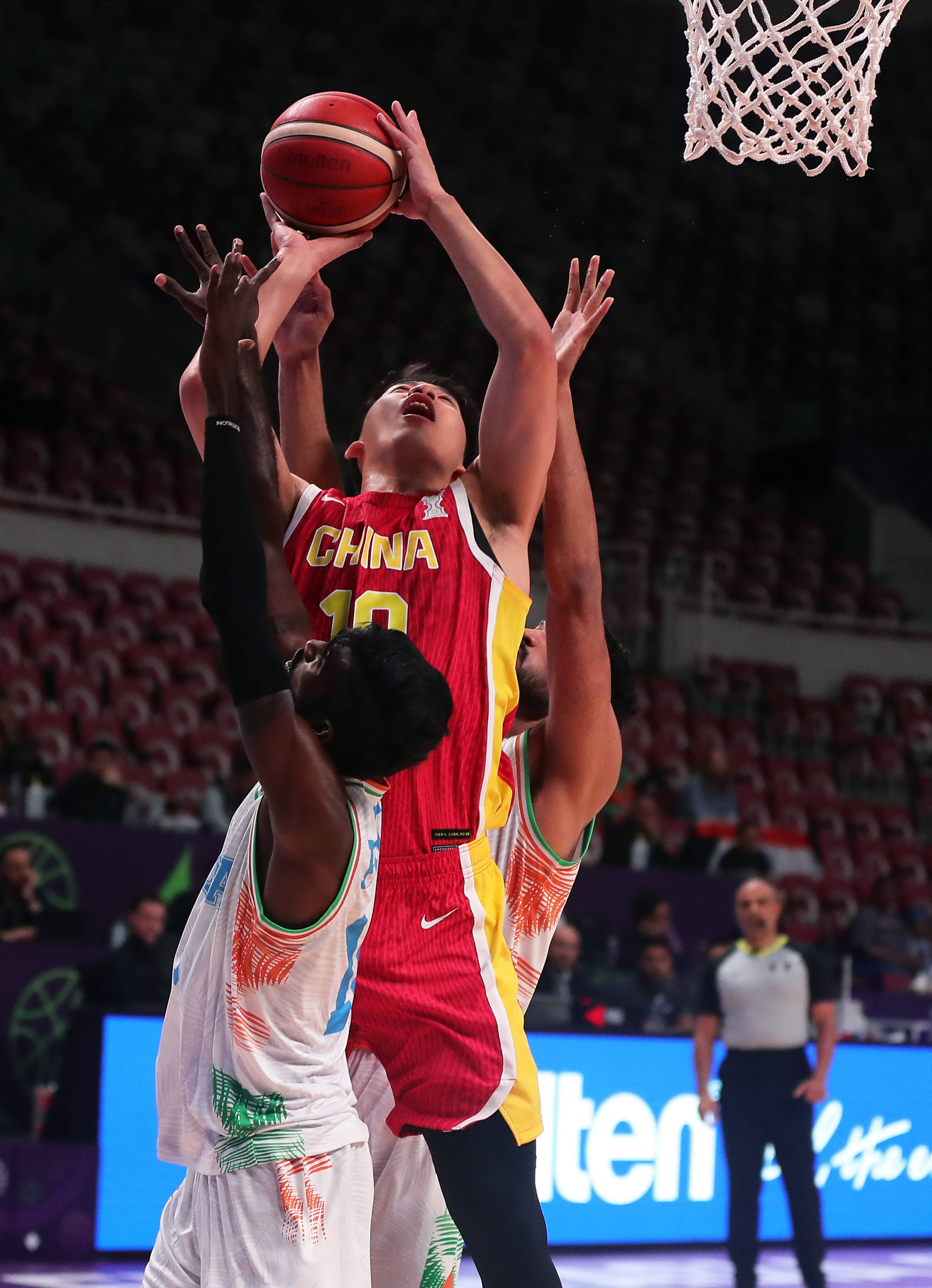 包含篮球亚洲杯男篮小组赛打响,各队争霸的词条 包含篮球亚洲杯男篮小组赛打响,各队争霸的词条