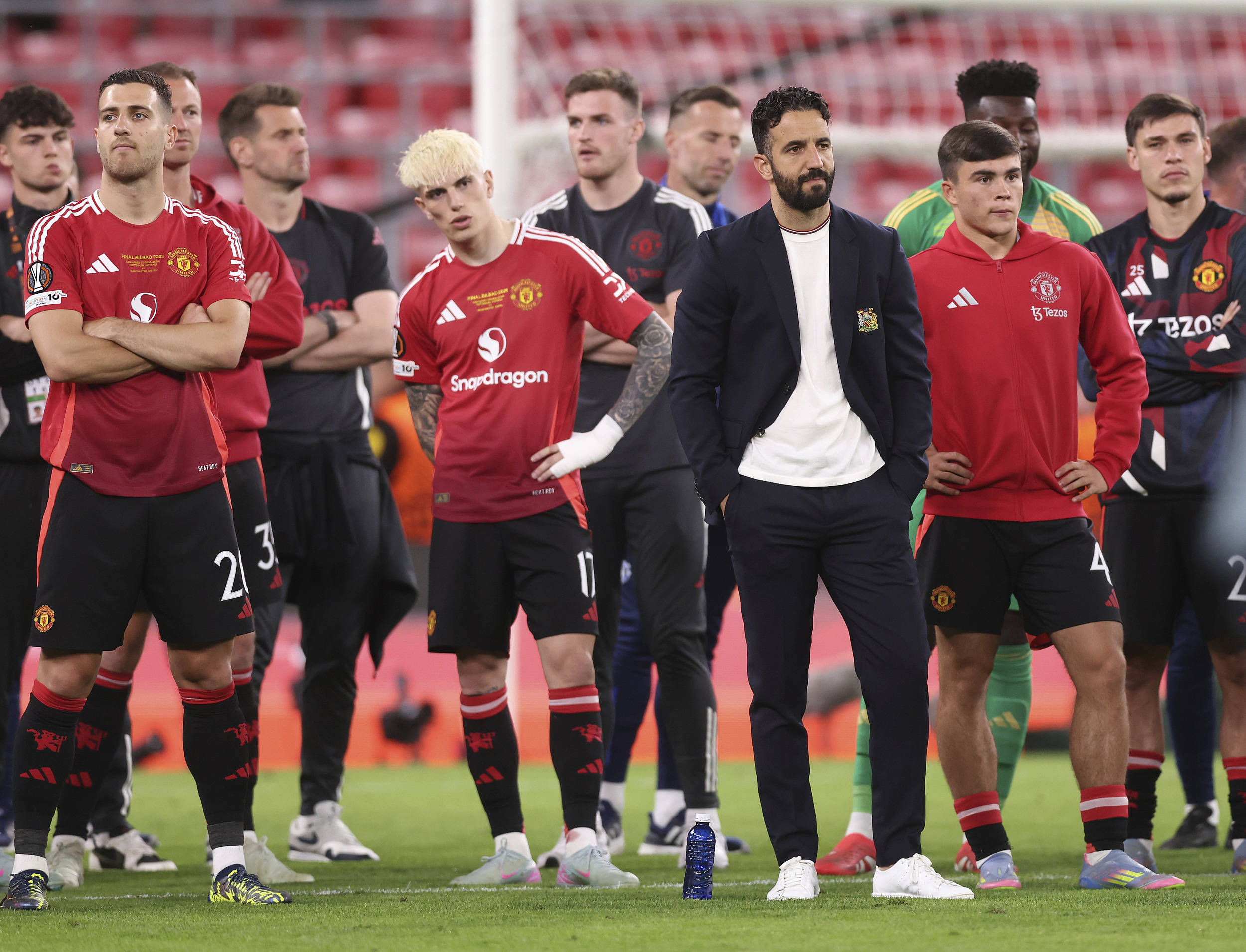 曼联中场球员费尔南德斯因受伤缺阵数周的简单介绍 曼联中场球员费尔南德斯因受伤缺阵数周的简单介绍