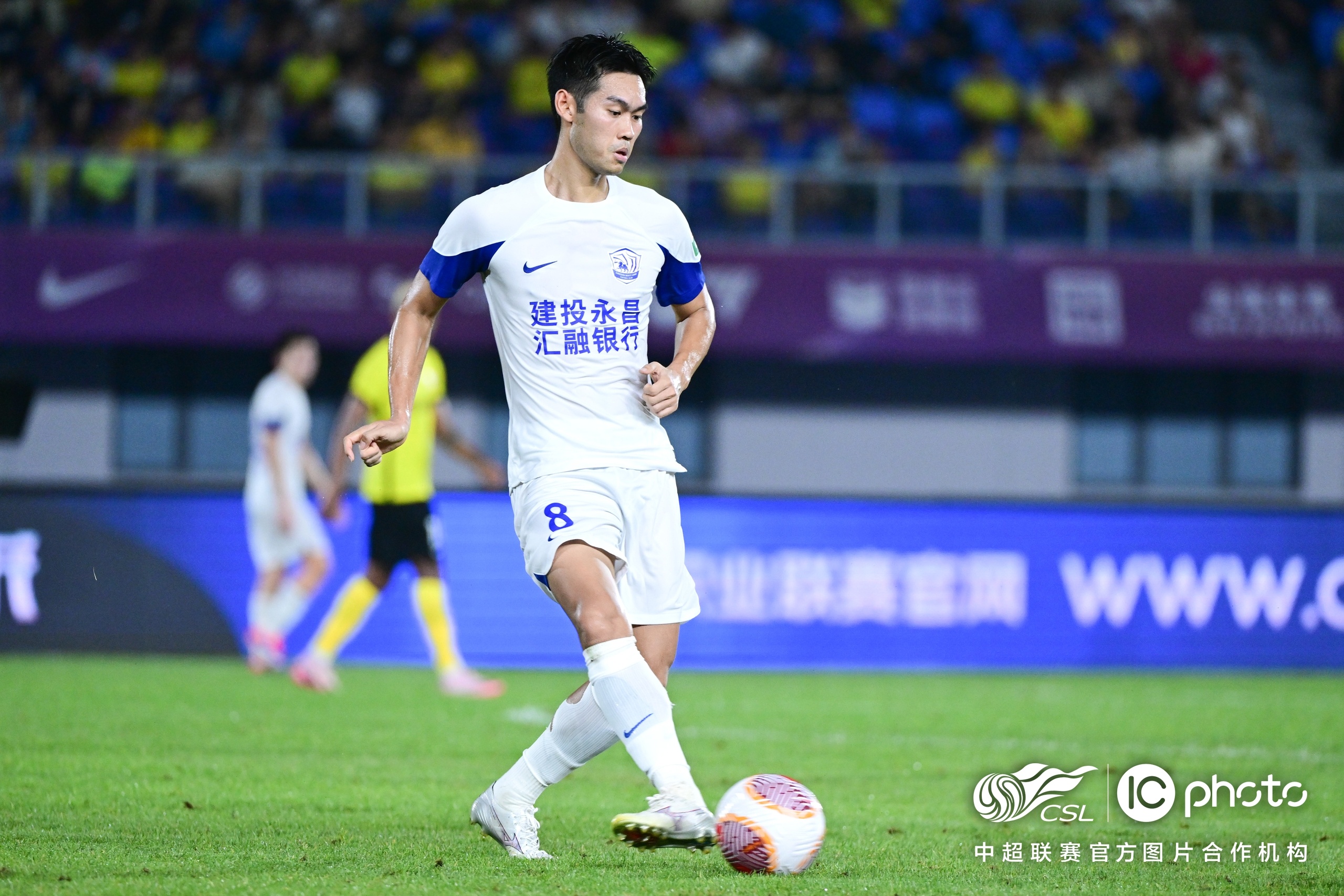 雄狮队在客场大胜，球队风采尽显的简单介绍