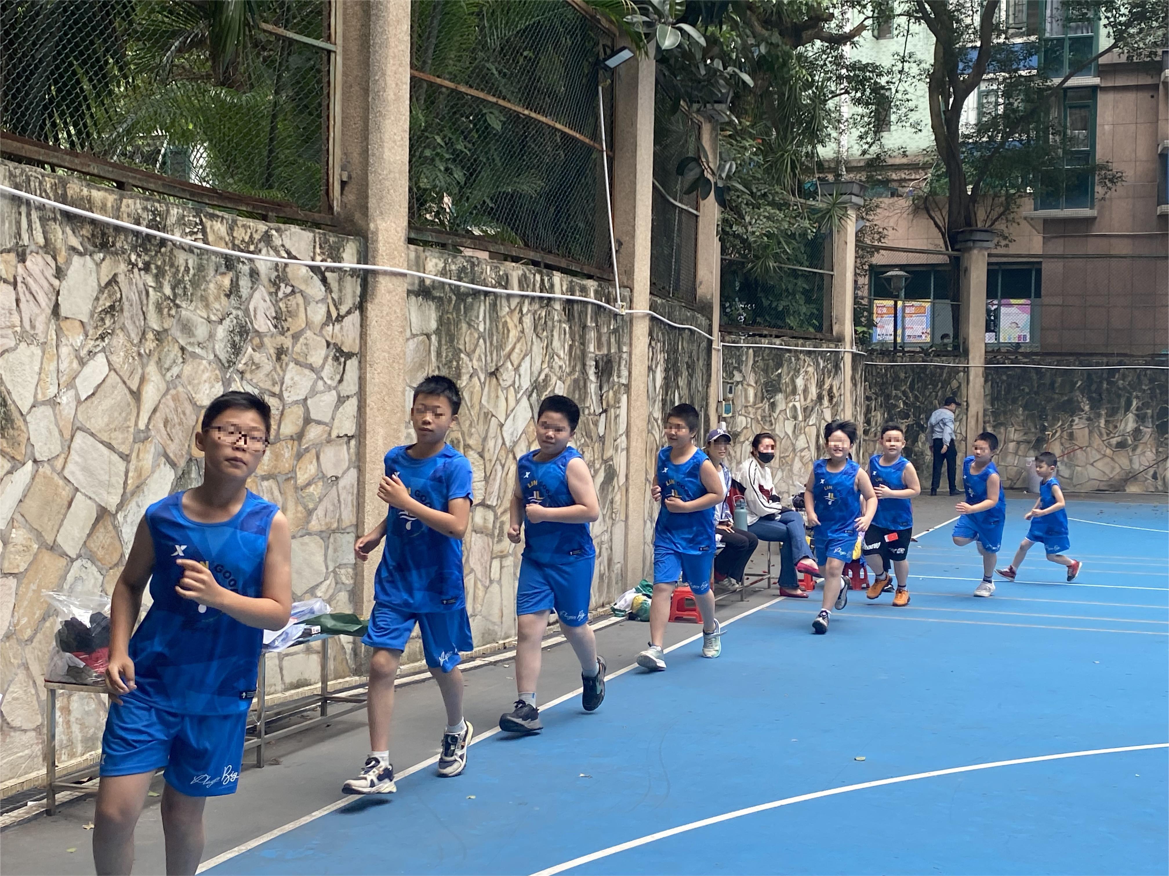 球场上的拼搏,创造光辉战绩的简单介绍 球场上的拼搏,创造光辉战绩的简单介绍