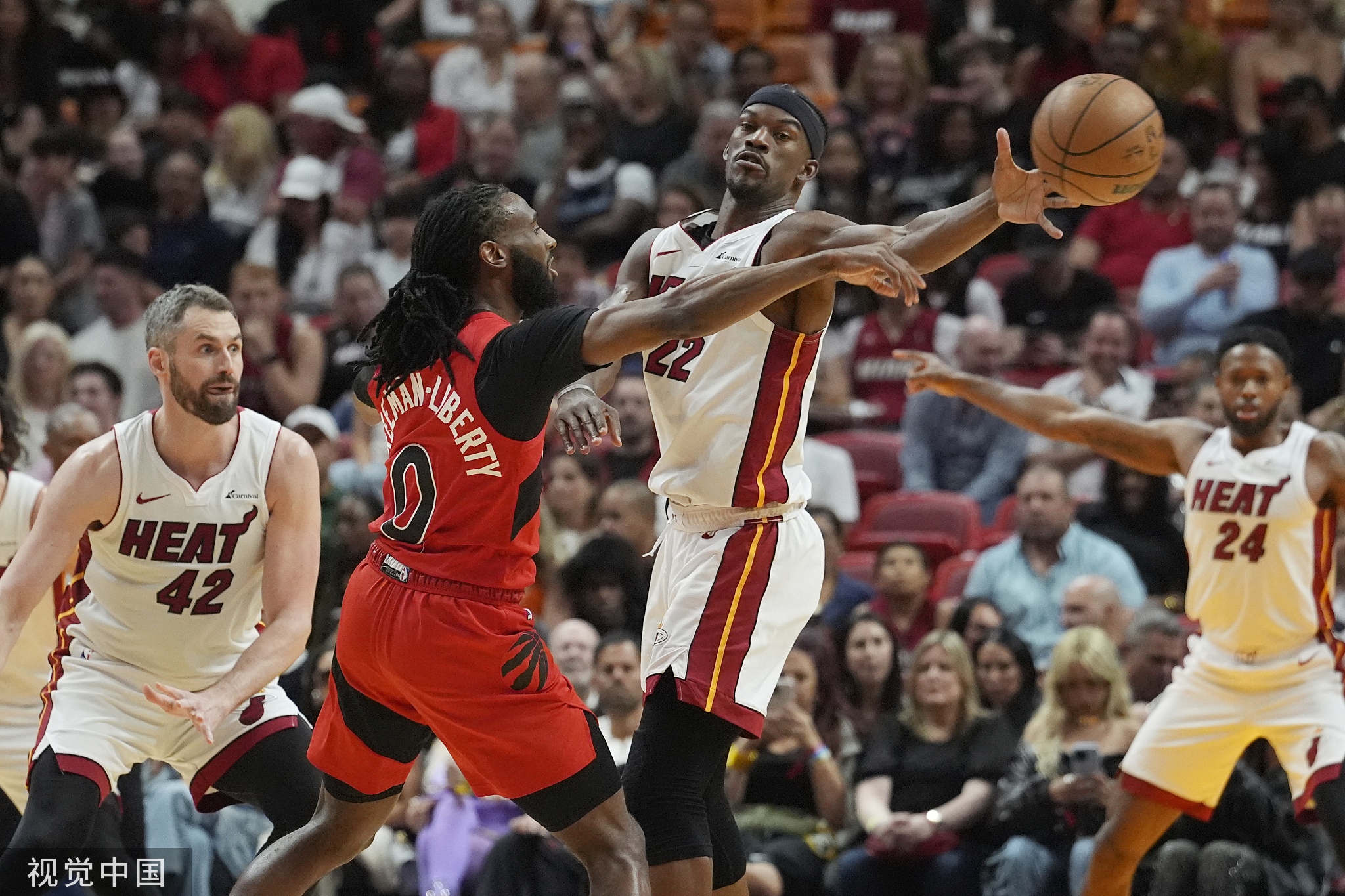 热火连胜结束,不敌篮网遭遇阻击 热火连胜结束,不敌篮网遭遇阻击