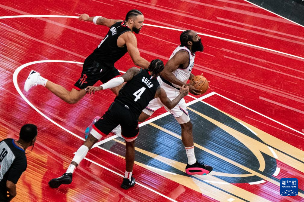 关于NBA联赛精彩剧情频现,球员表现抢眼引关注的信息 关于NBA联赛精彩剧情频现,球员表现抢眼引关注的信息