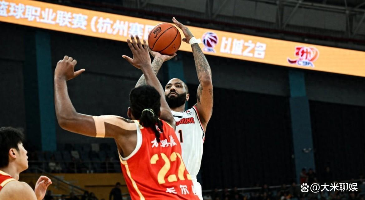 广东队积极调整战术,望在下轮比赛扭转败局的简单介绍 广东队积极调整战术,望在下轮比赛扭转败局的简单介绍