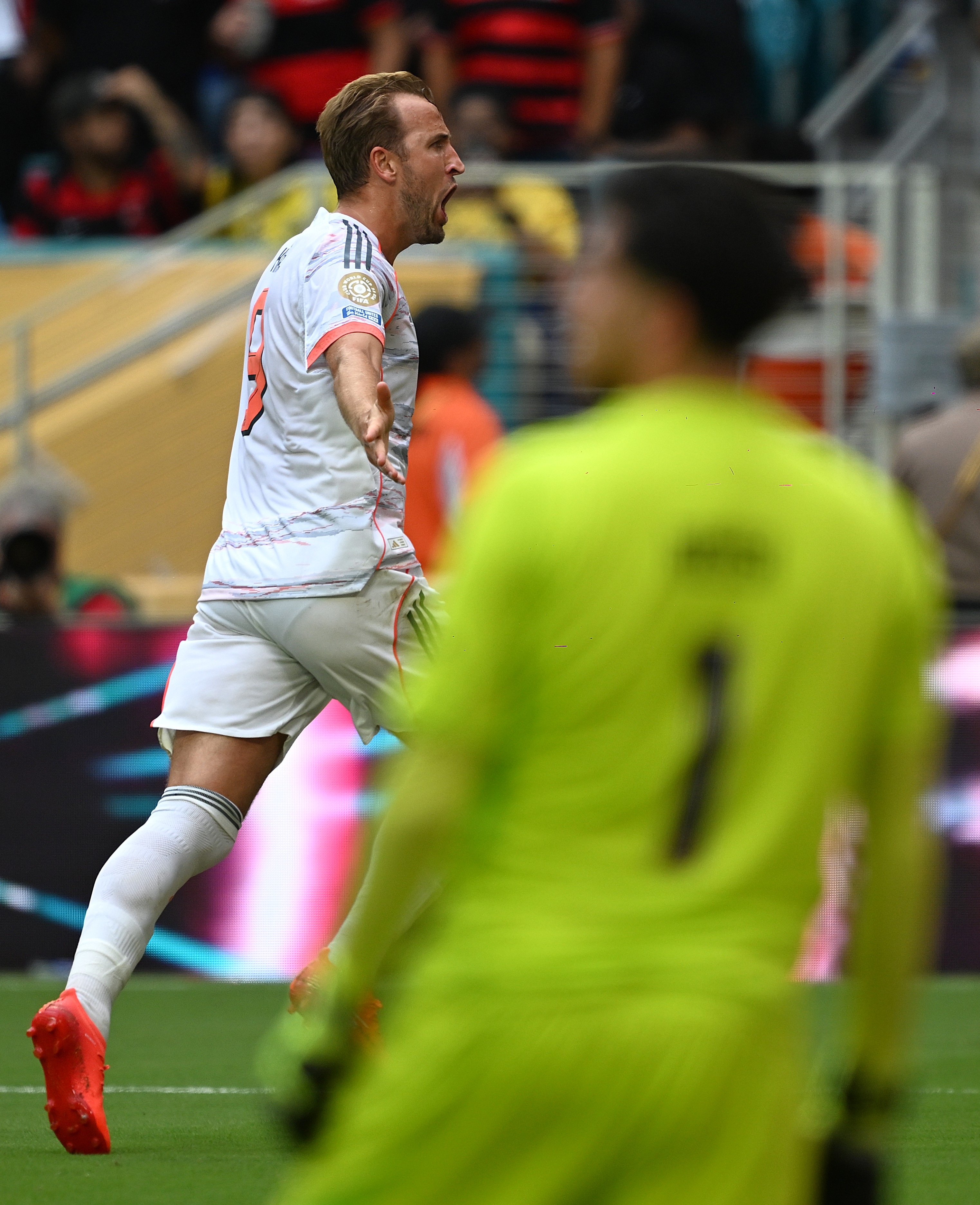 拜仁告负：马赛绝杀晋级