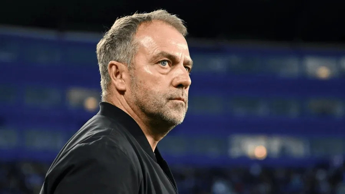 包含巴塞罗那客场遭遇进球荒，主帅面临压力的词条